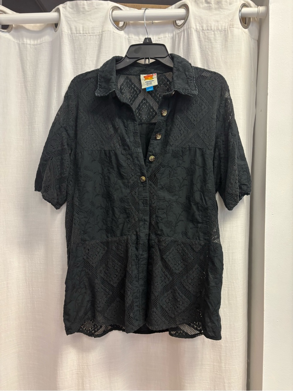 FARM Rio Black Sheer Floral Lace Top - Picture 8 of 11